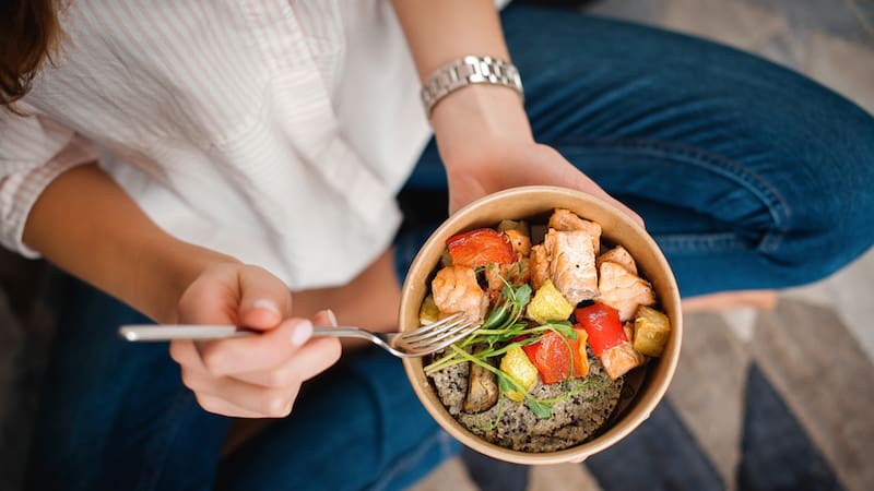 Los 6 alimentos con más colágeno que sugieren consumir para cuidar la piel y los músculos.