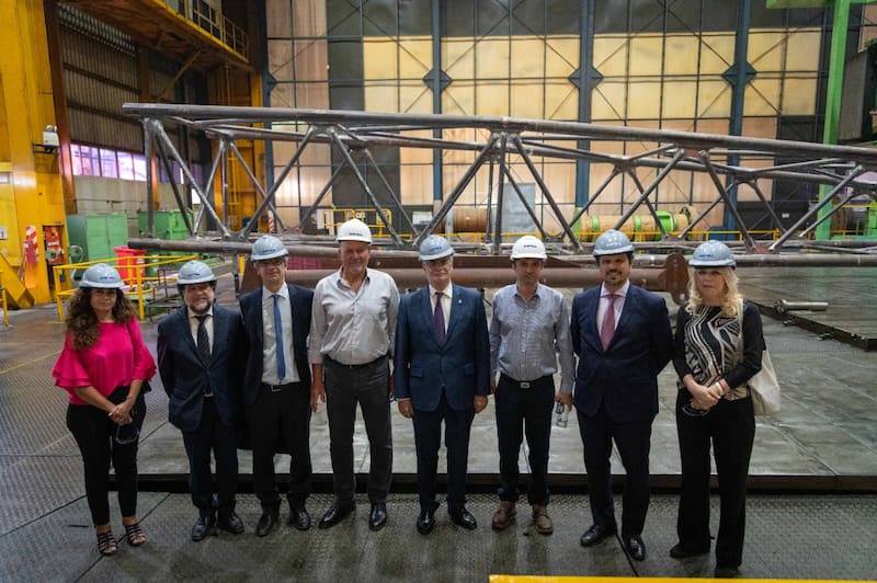 El ministro de Defensa, Jorge Taiana, visitó IMPSA en Mendoza la semana pasada