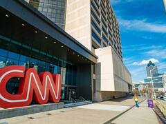CNN despidió a empleados porque fueron a trabajar sin estar vacunados