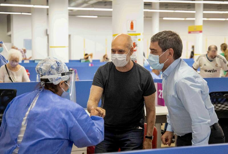 ¿Vuelve el barbijo? Horacio Rodríguez Larreta y Fernán Quirós