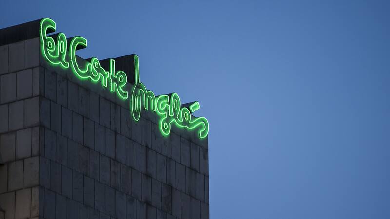 El Corte Inglés anunció que cerrará supermercados.