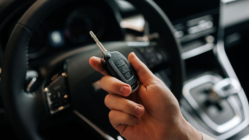 La startup que vende autos por internet sin burocracia: pagas online y te lo llevan hasta la puerta de tu casa.