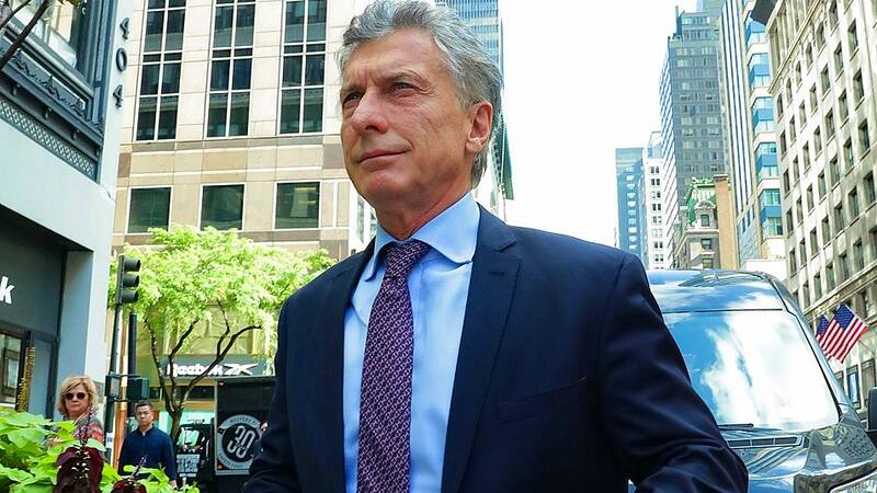 zzzznacp2NOTICIAS ARGENTINAS BAIRES, NOVIEMBRE 15: El candidato presidencial Mauricio Macri durante el debate realizado en la facultad de Derecho de la UBA. Foto NA: Jose Bruscozzzz