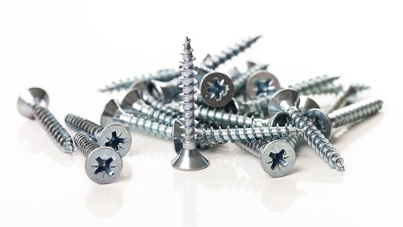 Este innovador tornillo es fácil de instalar y no requiere herramientas especiales.