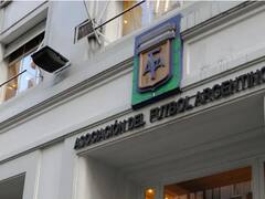 Dólar fútbol: la AFA extendió la fecha del mercado de pases y los clubes tendrán más tiempo para cerrar refuerzos