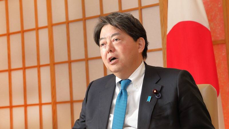 el canciller de Japón, Hayashi Yoshimasa,
