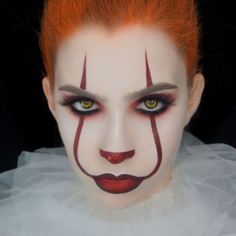 Maquillaje del temible Pennywise, de It.