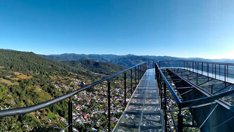 El Mirador de Cristal Cuachirindoo es considerado uno de los más importantes de Latinoamérica.