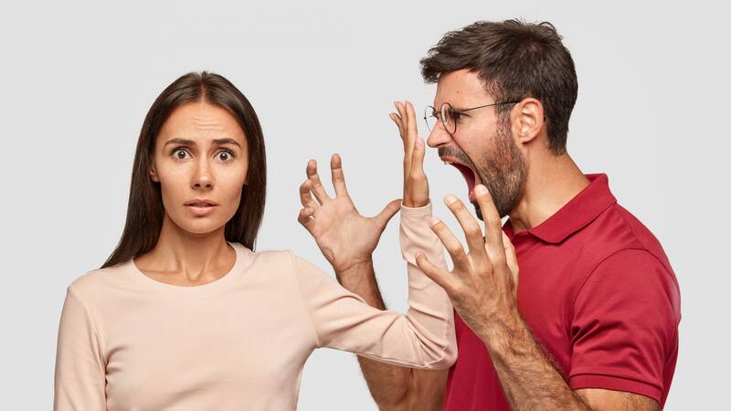 Adentrate en el intrigante mundo de la astrología y conocé cómo reaccionan los diferentes signos del zodíaco cuando se enfrentan a la furia.