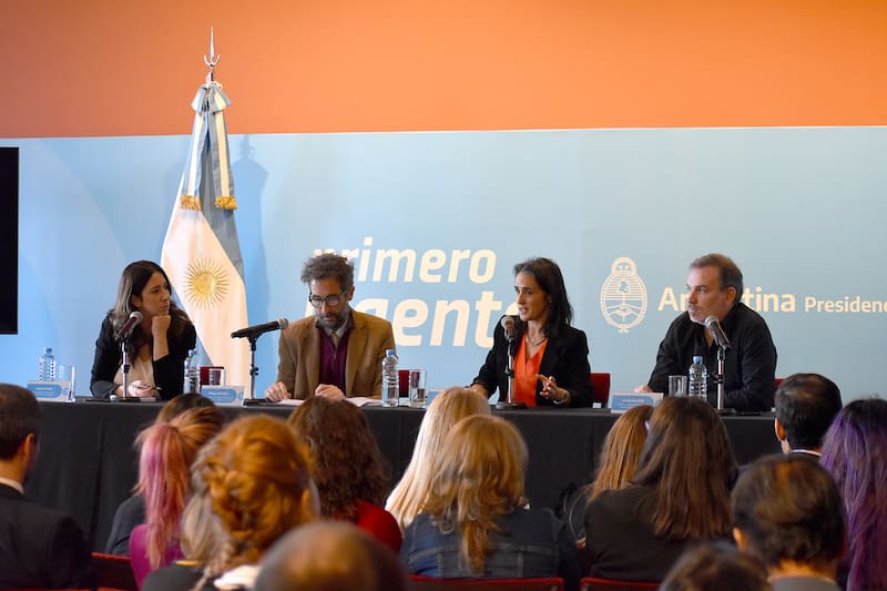 El gobierno realizó audiencias de debate y asesoramiento para llegar al proyecto de ley