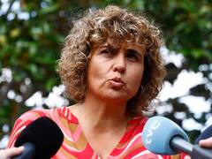 Nada que esconder | La eurodiputada, Dolors Montserrat, niega cobrar doble por su labor en el Parlamento Europeo