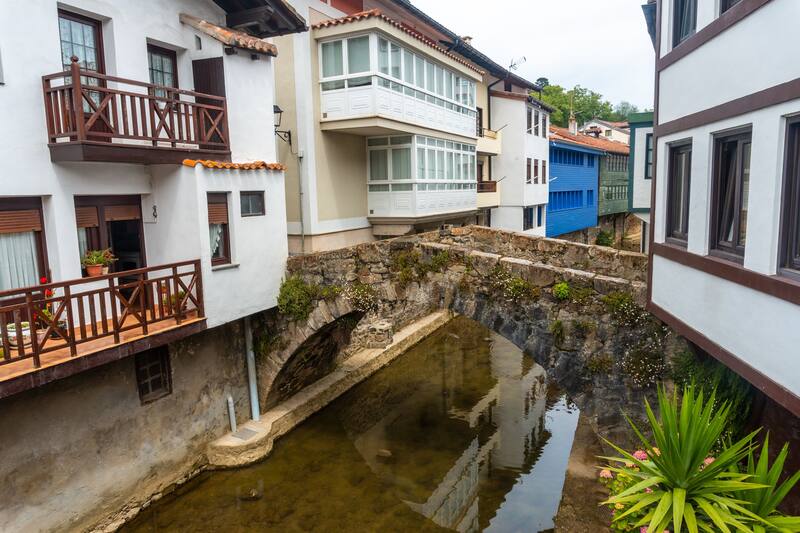 Ea es un municipio y localización perteneciente a Vizcaya en el País Vasco, y se encuentra a 50 kilómetros de Bilbao. Fuente: Shutterstock.