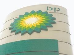 BP inicia reconversión y anuncia recorte de 15% de su fuerza laboral