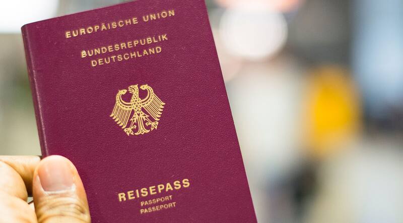 La beca facilita el ingreso al país europeo. Fuente: Archivo