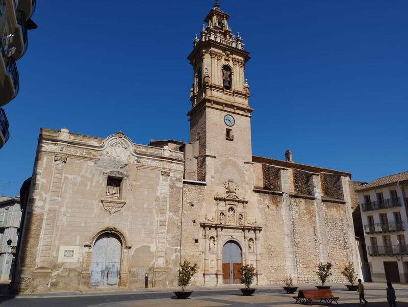 La Basílica de San Jaime Apóstol es uno de los sitios que debes visitar en Algemesí. (Foto: Wikimedia)