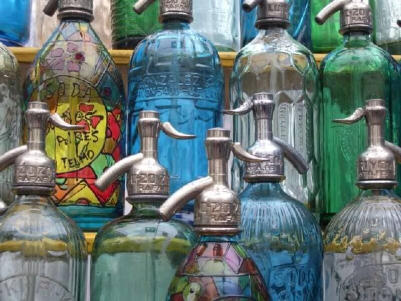 Se calcula que el consumo per cápita en la Argentina es de 40 litros de soda por año.