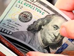 Repunta la demanda de dólares en los bancos tras el fin del 'veranito' cambiario