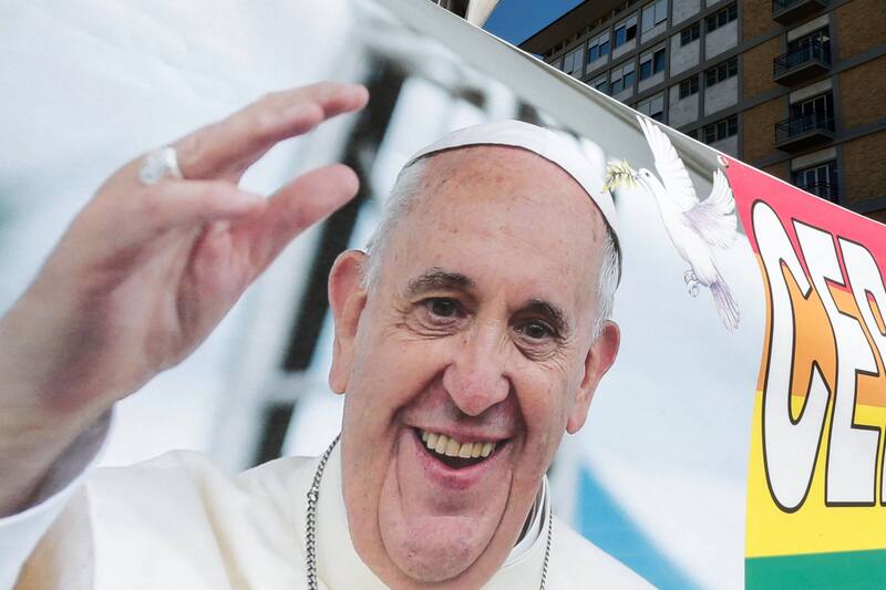 Sigue la internación del Papa Francisco.