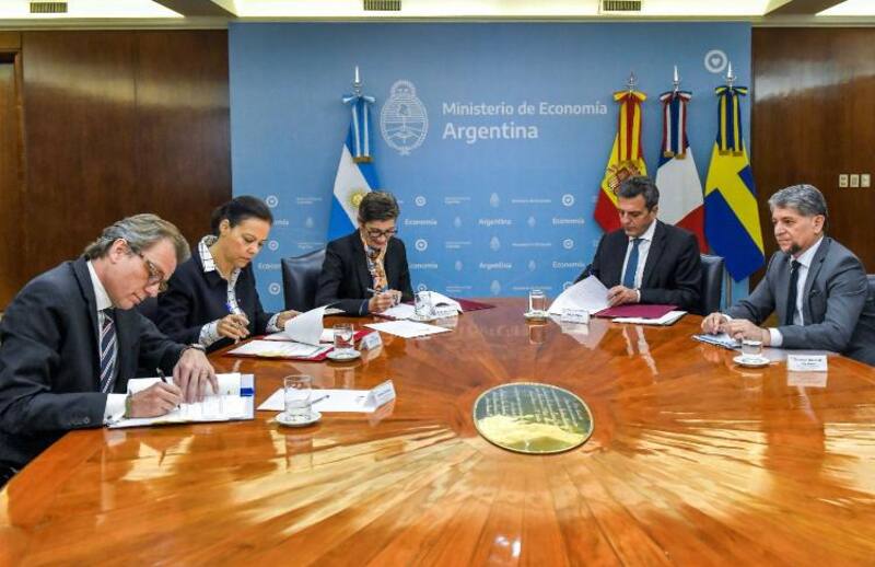Sergio Massa con los embajadores de Francia, España y Países Bajos
