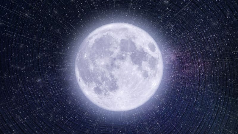 El ritual realizado bajo la energía de la Luna Llena ayuda a atraer abundancia y prosperidad a la vida. (Foto: Shutterstock)