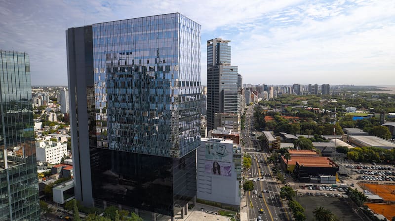 El Centro Empresarial Libertador es el edificio corporativo estrella de la zona