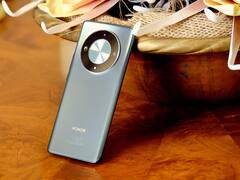 Chau iPhone: aterrizó el mega tanque chino con batería y diseño ultra resistente