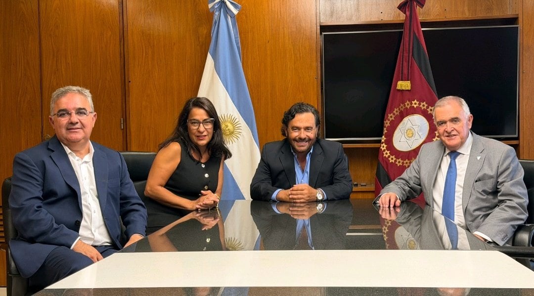 Carolina Moisés con los gobernadores Raúl Jalil, Gustavo Sáenz y Osvaldo Jaldo