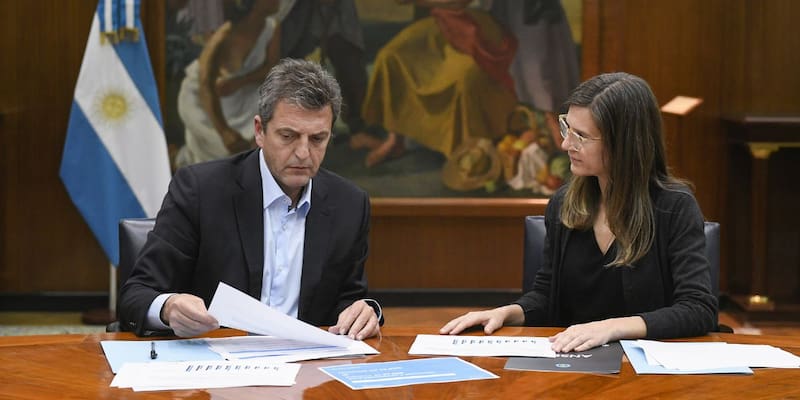 Los bonos en poder del FGS darían un poder de fuego de u$s 6000 millones para contener el dólar paralelo.