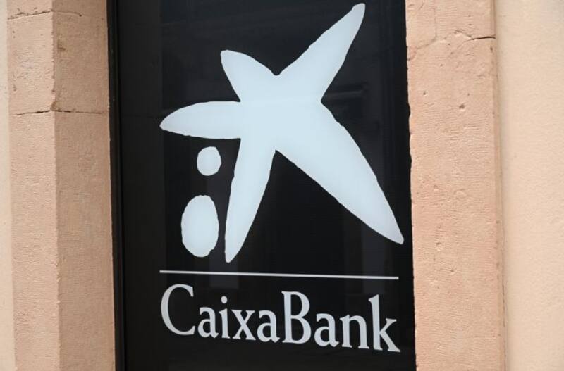 La entidad financiera brinda diversas ventajas y beneficios para personas mayores de 65 años que posean la cuenta CaixaBank Senior. (Imagen: archivo)