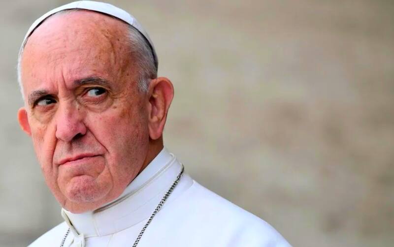El Papa Francisco ya está mejor y continuará al frente del Vaticano.