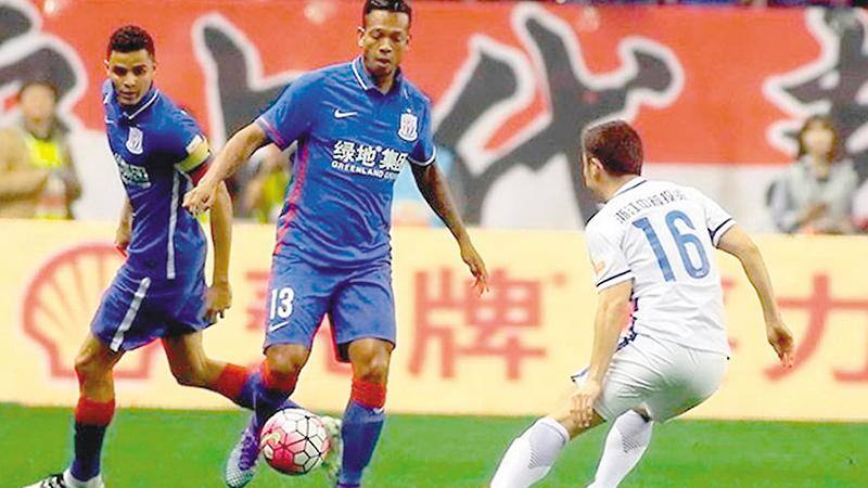 China se convirtió en el quinto país que más gasta en fichajes