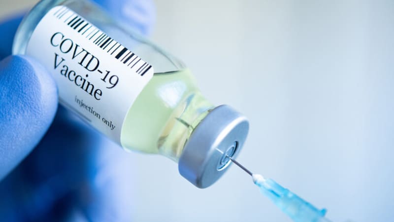 Alerta COVID: revelan 7 enfermedades asociadas a las vacunas de Pfizer, Moderna y AstraZeneca.