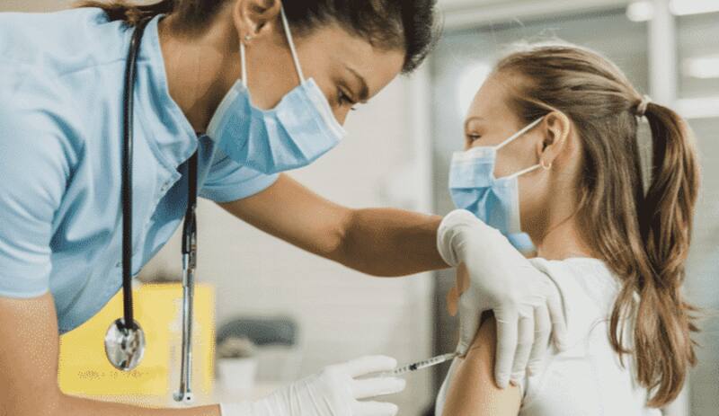 Los profesionales recomiendan completar el esquema de vacunación en los niños para combatir la hepatitis.