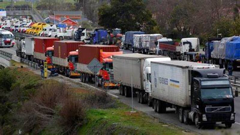 Paro de transportistas: cuándo empieza y cuáles son los motivos del reclamo.