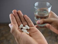 El fin del dolor de cabeza: científicos crean paracetamol a partir de residuos y revolucionan la industria de los medicamentos