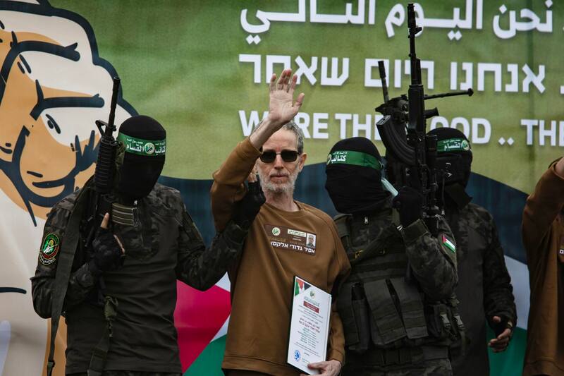 La liberación de otros tres rehenes en Gaza. (Foto: EFE).