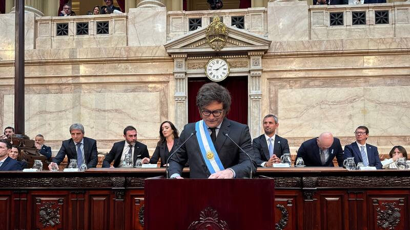 <div class="migrated-promo-image__description"><div class="migrated-promo-image__source">Fuente: (Foto: Presidencia)</div></div>