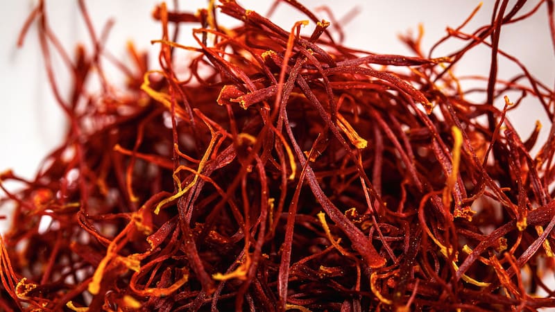 La especia que proporciona colágeno y magnesio que ayuda a rejuvenecer la piel y fortalece la memoria.