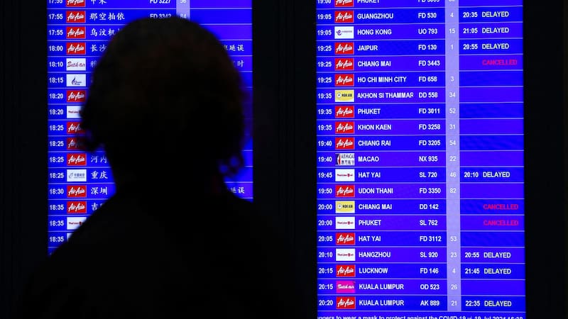 Los fallos informáticos generaron problemas en empresas e instituciones de numerosos países, con la suspensión de vuelos.