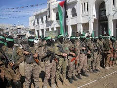 Israel presionó y Hamás confirmó que seguirá con la tregua y liberará a tres rehenes