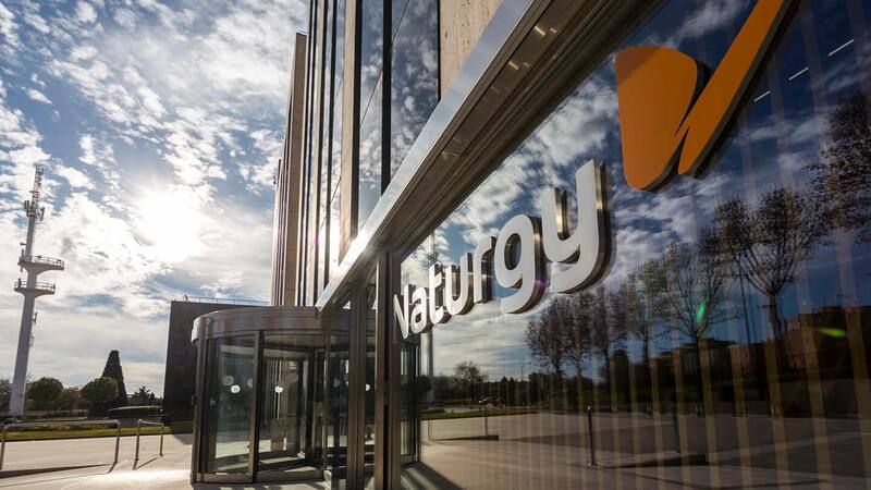 Se derrumba Naturgy por la ruptura del acuerdo entre Criteria y Taqa: estos son todos los motivos.