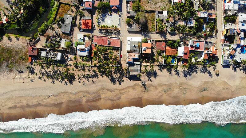 El clima de Sayulita es tropical durante todo el año, con temperaturas cálidas que invitan a disfrutar de actividades al aire libre.