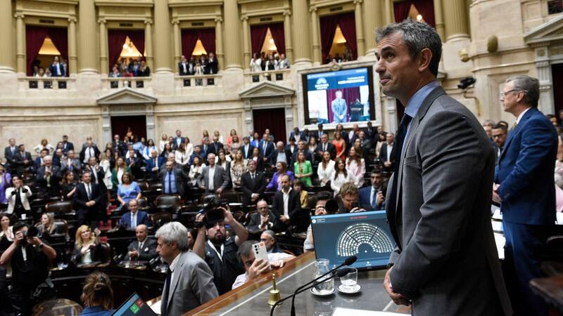 De acuerdo a los cálculos que hizo el oficialismo, la sesión podría durar unas 40 horas.