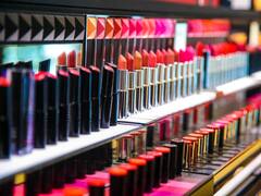 Ordenan la suspensión de los productos de reconocidas marcas de maquillaje por ser ilegales y peligrosos