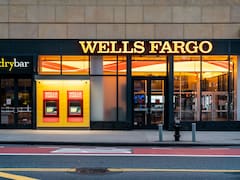 Bancos en Estados Unidos y Uruguay cierran cuentas de argentinos