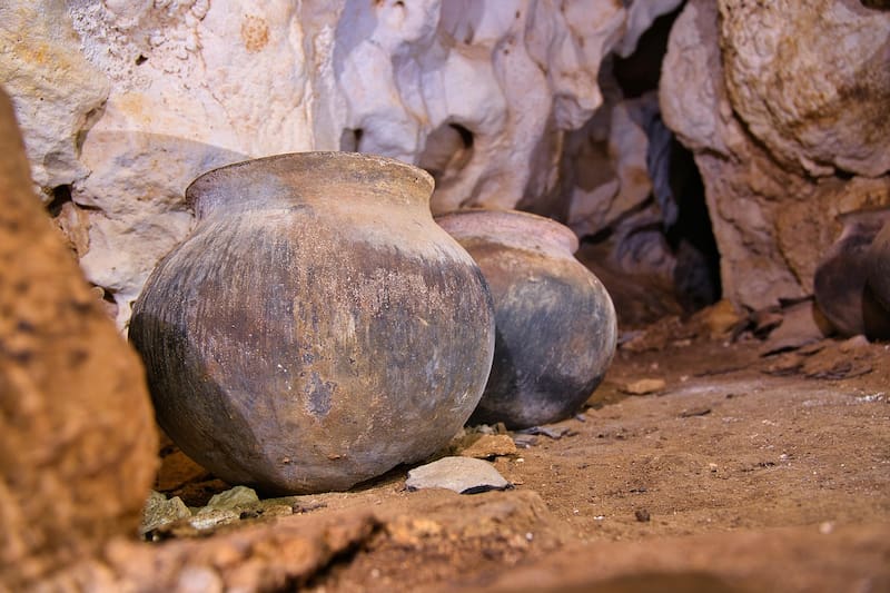 Junto a la tumba se descubrió gran cantidad de ofrendas lo que presupone que la mujer enterrada pertenecía a lo más alto de la sociedad Caral. Foto: Pixabay.
