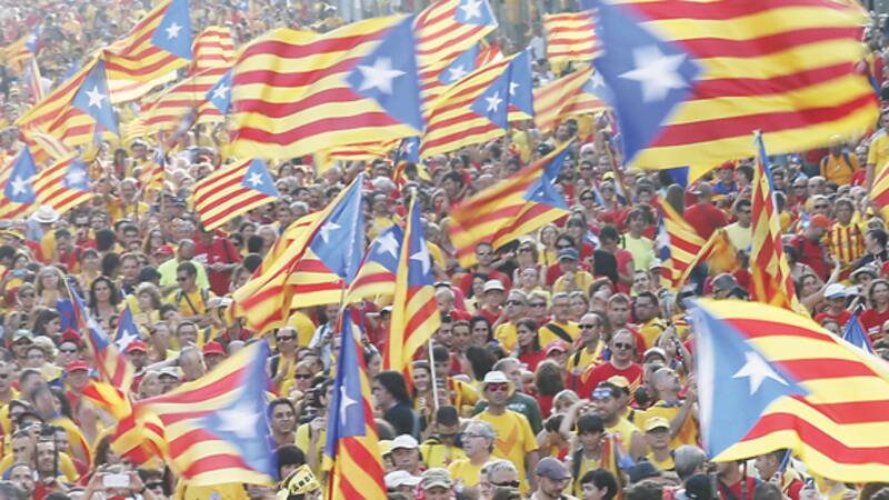 Los catalanes coparon las calles de Barcelona al grito de independencia