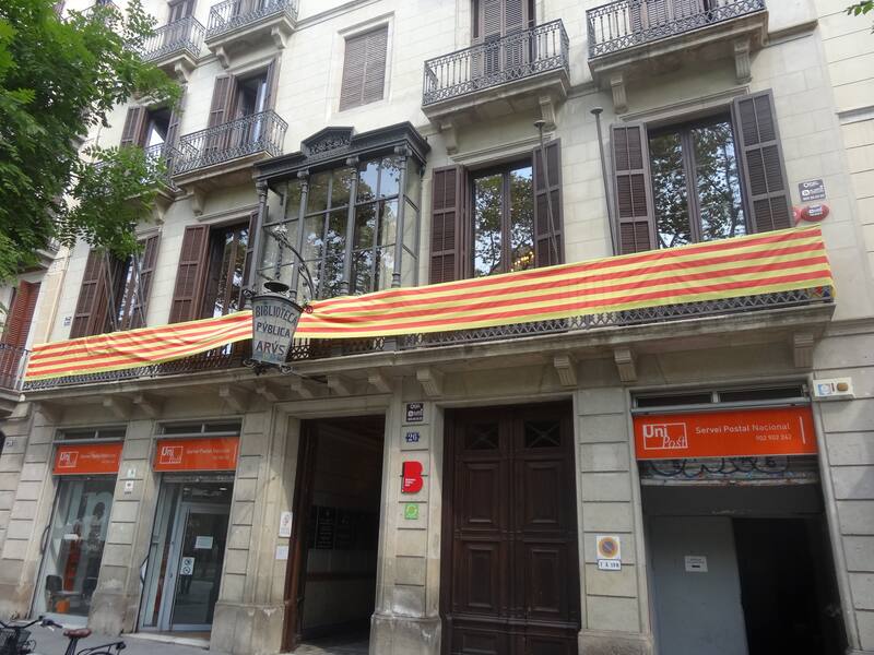 Biblioteca Pública Arús, en el Passeig de Sant Joan de Barcelona. Puertas abiertas por la Mercè 2016. (Imagen: Wikimedia Commons / Jordiferrer)