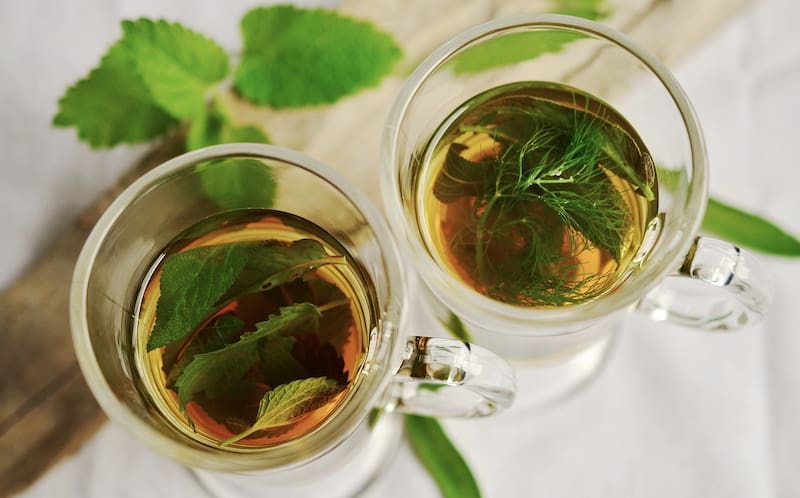 El té de menta es otra gran herramienta para mejorar tu digestión.