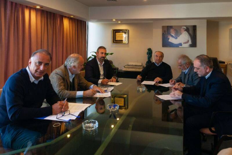 La cúpula de Empleados de Comercio busca cerrar un acuerdo del año paritario de tres dígitos.